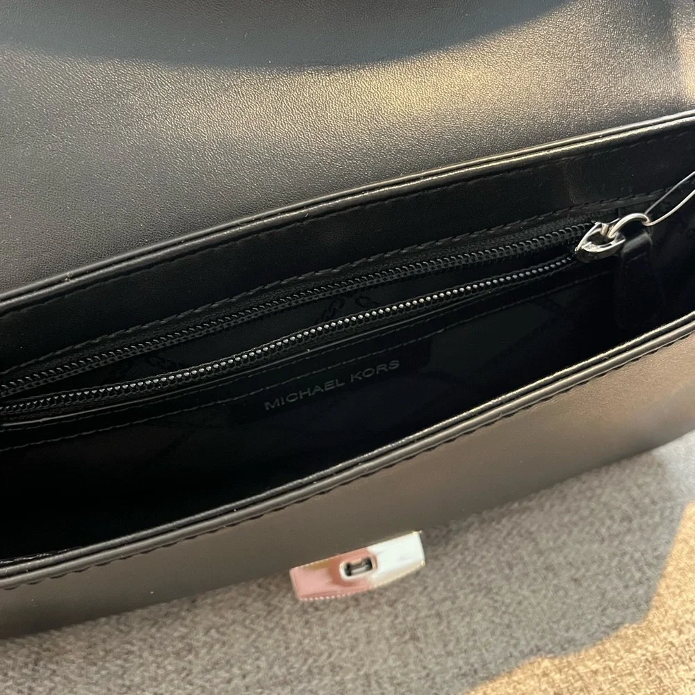 (SOLD) MICHAEL Michael Kors Bradshaw Small Leather Shoulder Bag - Picture 13 of 15